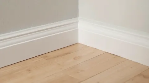 jakie listwy wykończeniowe do paneli